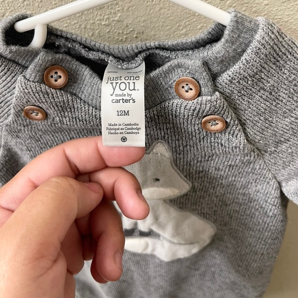 Carters onsie - Picture 3 of 4